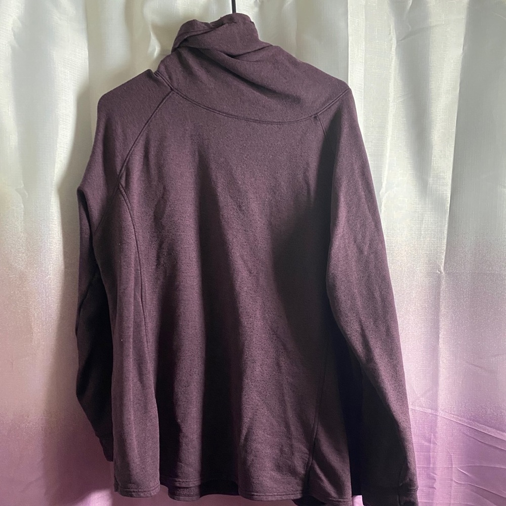 Pullover sweater shirt